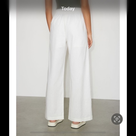 Dynamite Heidi Wide Leg Linen Pull-On
Pants, Bright White - Picture 9 of 9